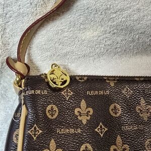 Fleur de Lis Collection Black and Gold Shoulder Bag